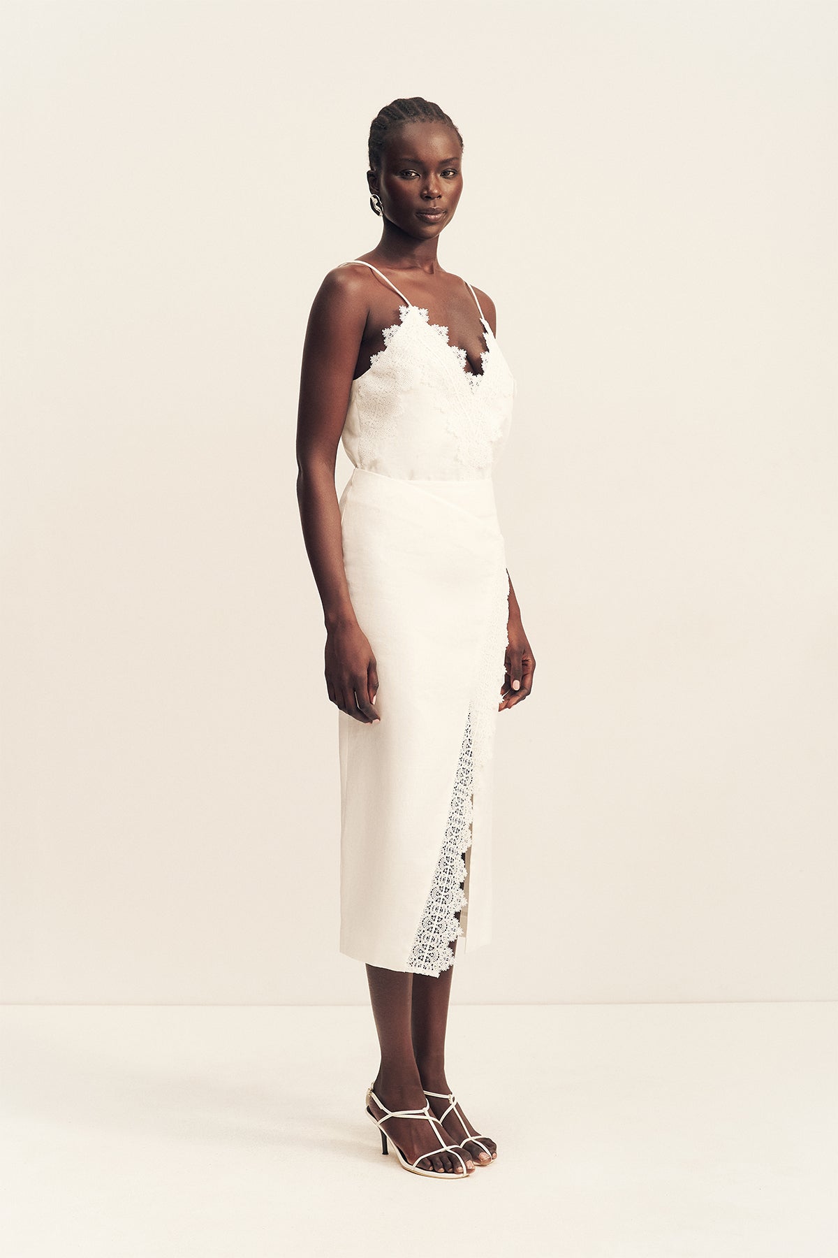 MNSJ041026043652051_3 Shona Joy Toile Linen Lace Asymmetrical Midi Skirt - Image 3