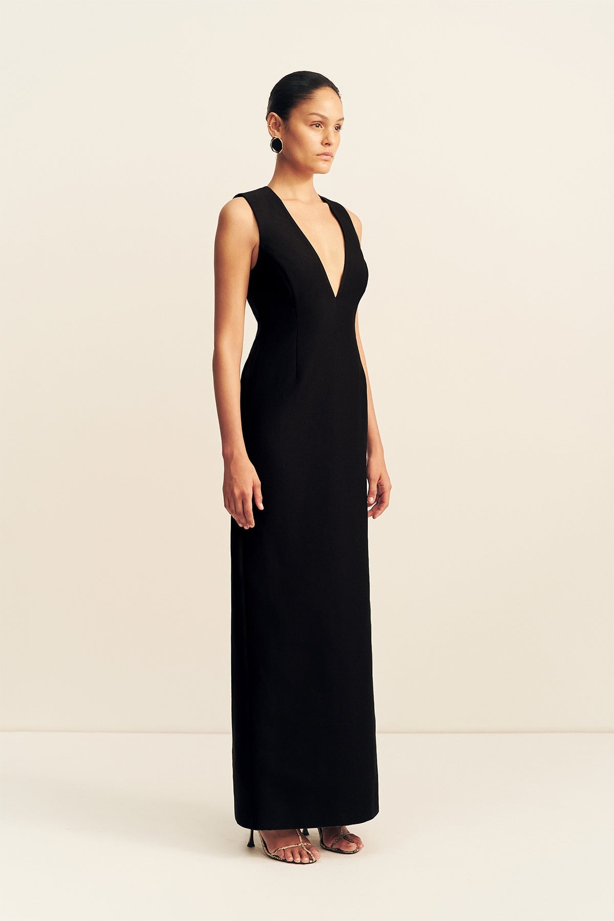 MNSJ051026010130027_2 Shona Joy Otis Plunged Fitted Maxi Dress - Image 2