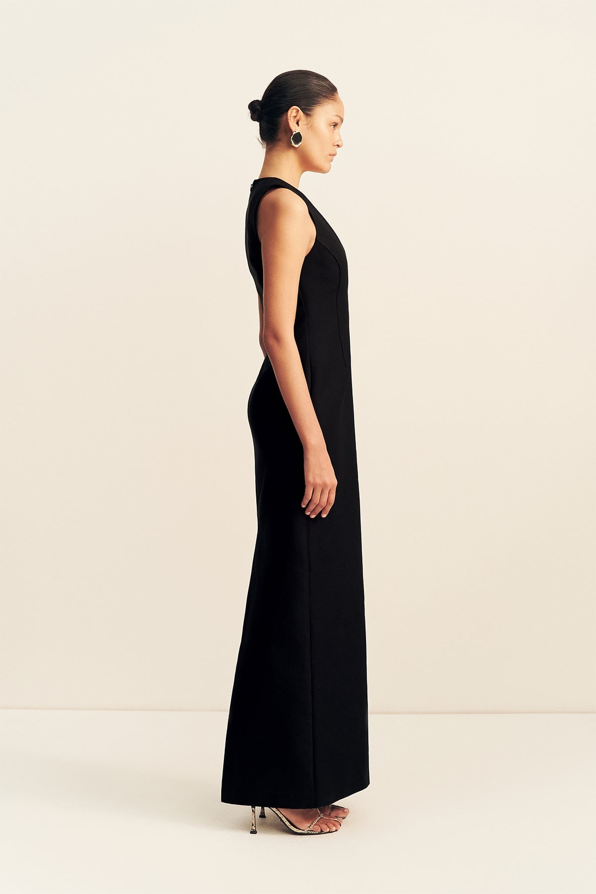 MNSJ051026010130027_3 Shona Joy Otis Plunged Fitted Maxi Dress - Image 3