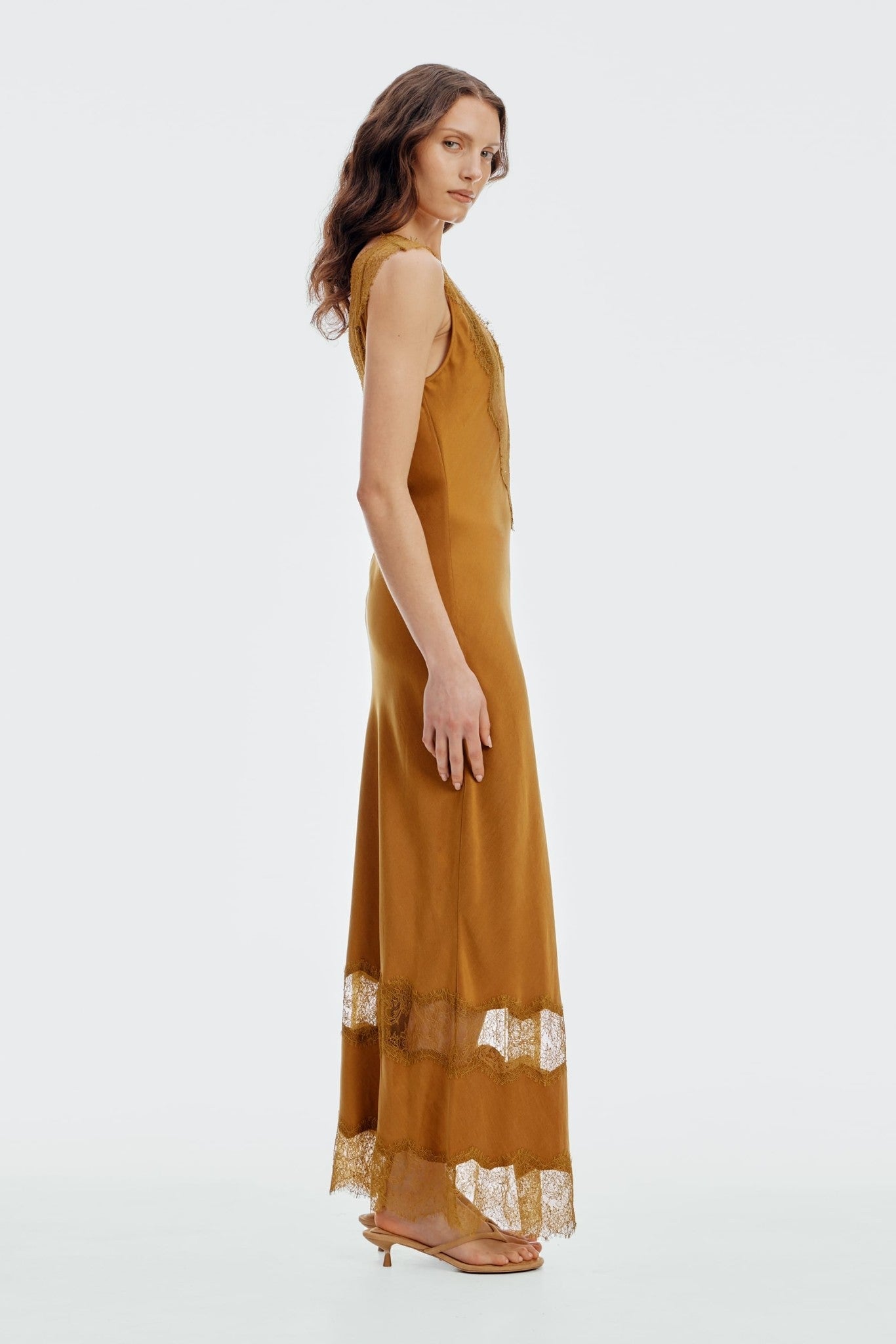 MNTFM051026020904012_2 Third Form Visions Lace Peer In Maxi | Patina - Image 2