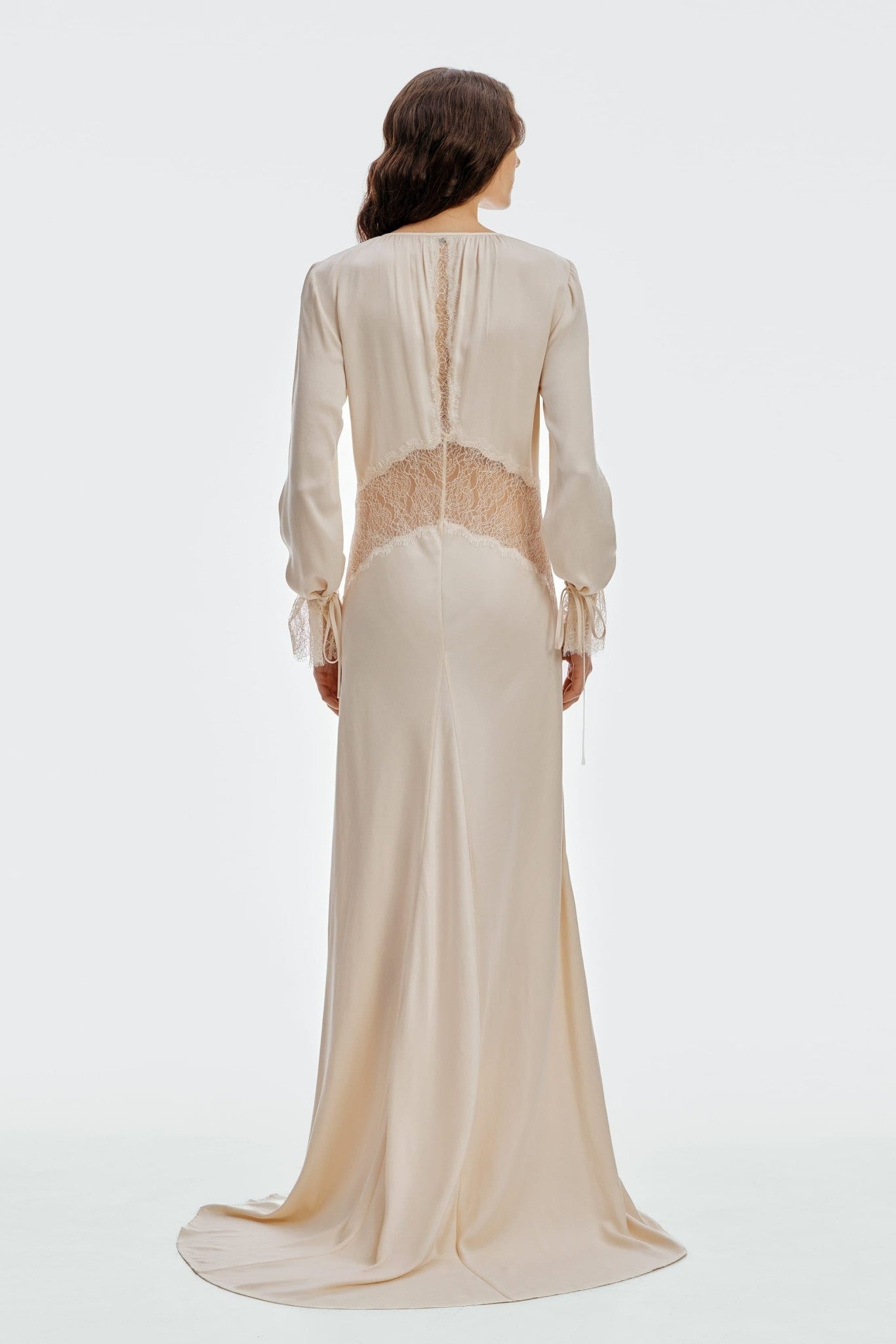 MNTFM051026020904021_3 Third Form Visions Lace Long Sleeve Gown | Buttercream - Image 3