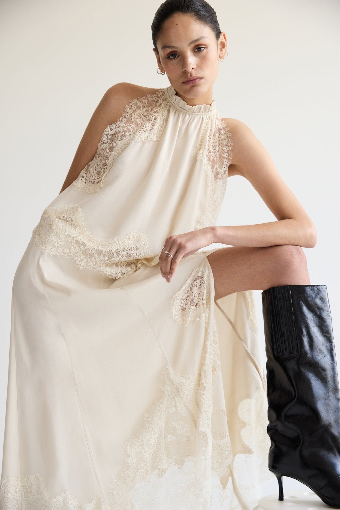MNTFM051026020904032_2 Third Form Visions Lace Top | Buttercream - Image 2