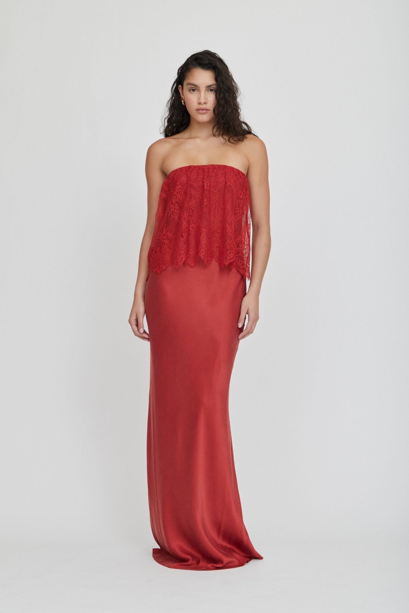 MNTFM051026020904036_2 Third Form Visions Lace Strapless Maxi Dress | Crimson - Image 2