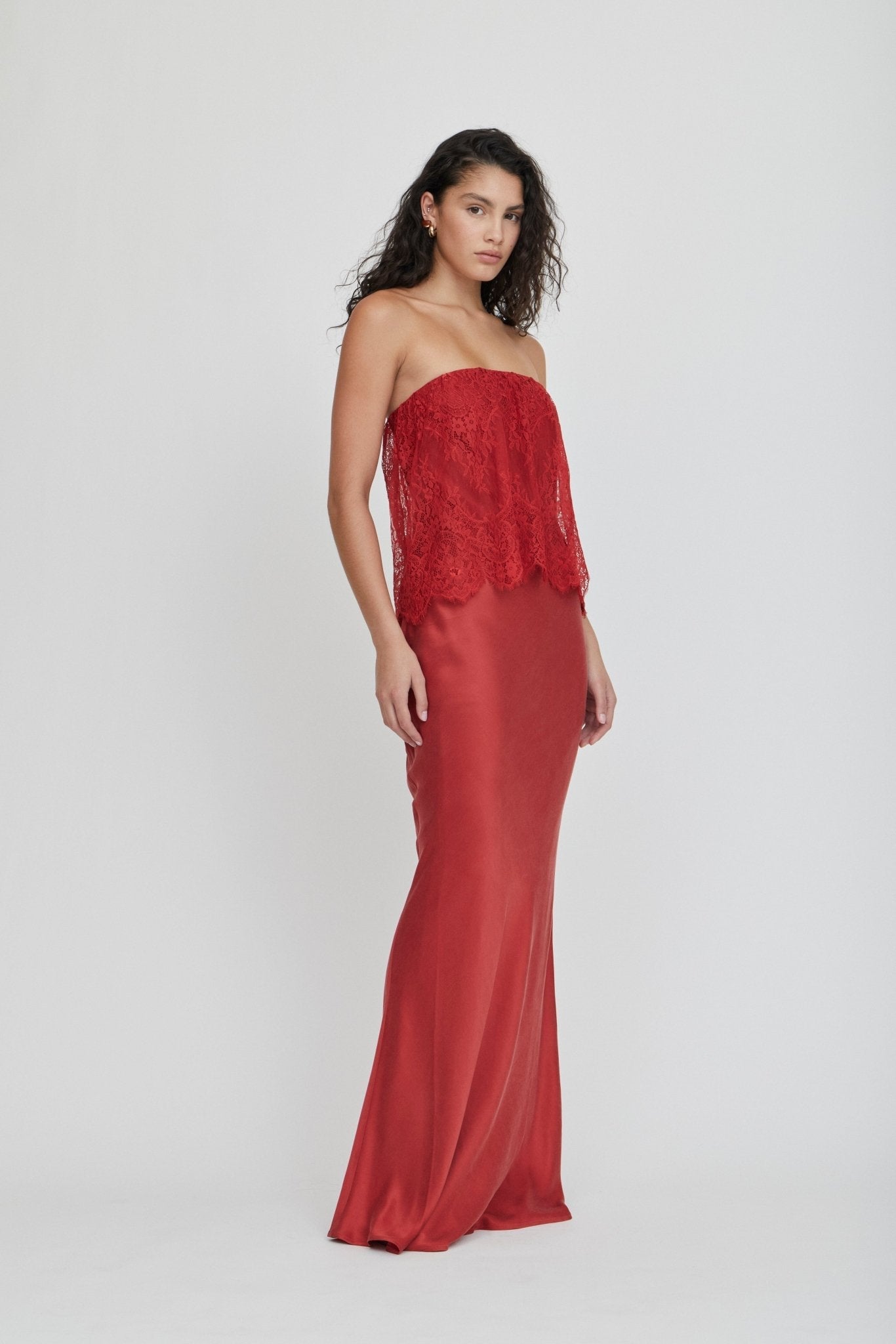 MNTFM051026020904036_3 Third Form Visions Lace Strapless Maxi Dress | Crimson - Image 3