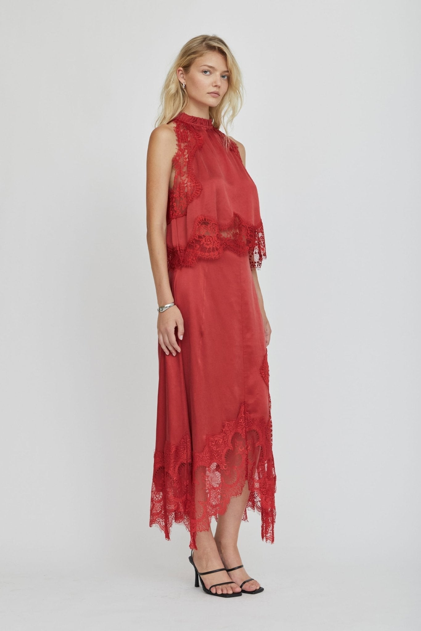 Third Form Visions Lace Hankerchief Skirt | Crimson - Image 3