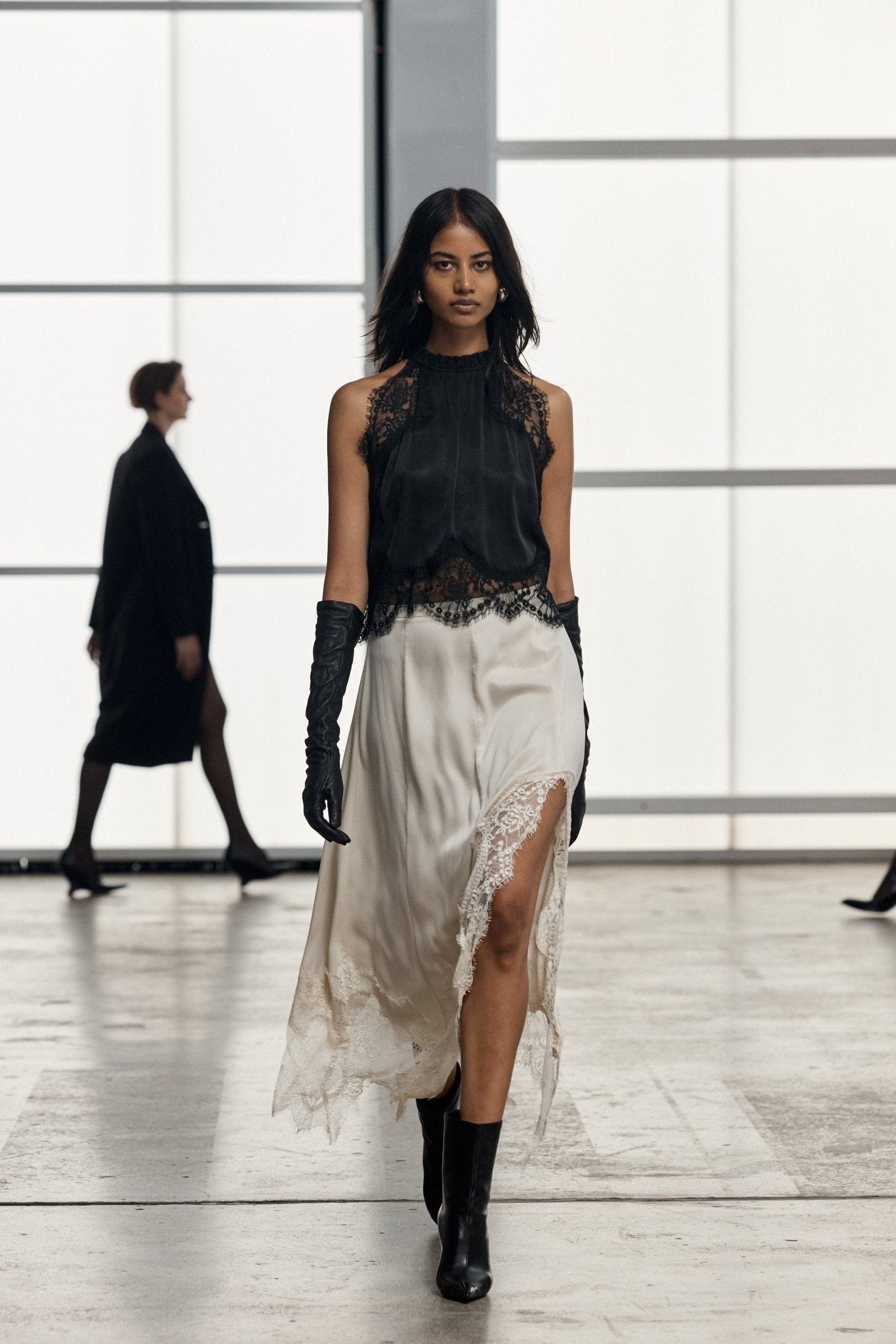 Third Form Visions Lace Hankerchief Skirt | Buttercream - Image 2