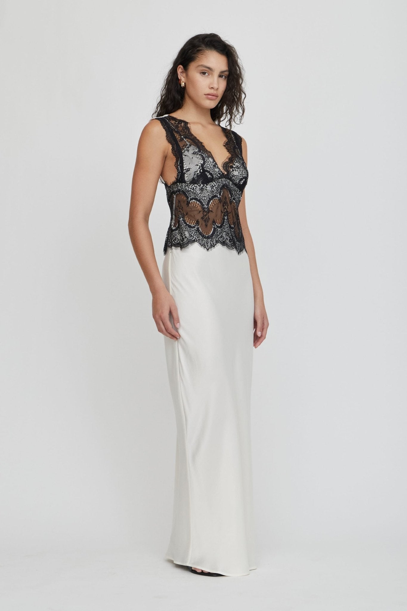 MNTFM051026020904069_3 Third Form Visions Lace Floor Length Dress | Ivory & Black - Image 3