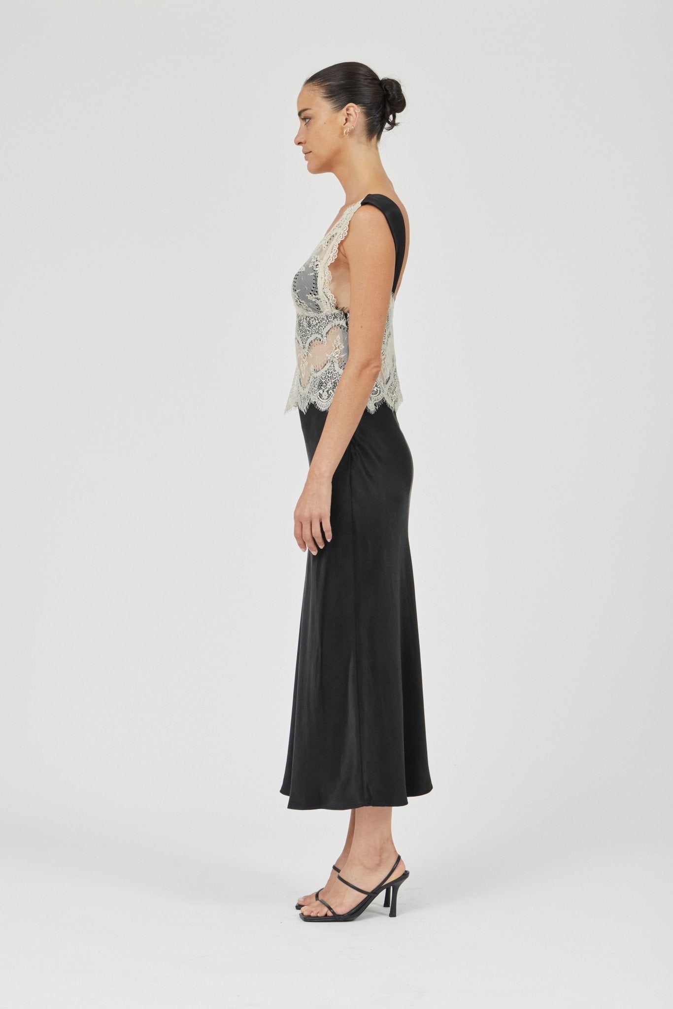 MNTFM051026020904085_3 Third Form Visions Lace Deep V Maxi Dress | Buttercream & Black - Image 3