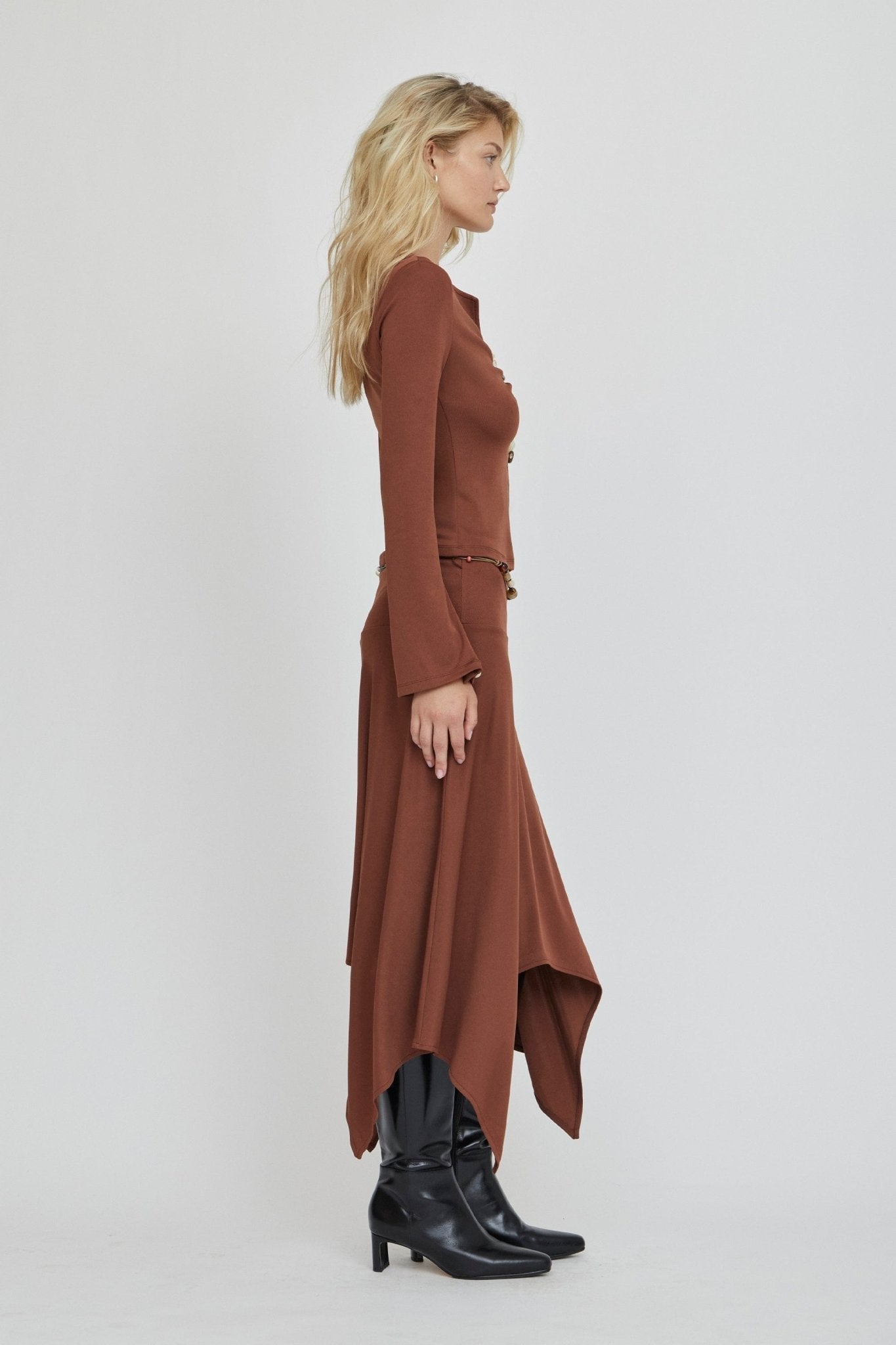 MNTFM051026020904123_3 Third Form Prism Hankerchief Skirt | Espresso - Image 3