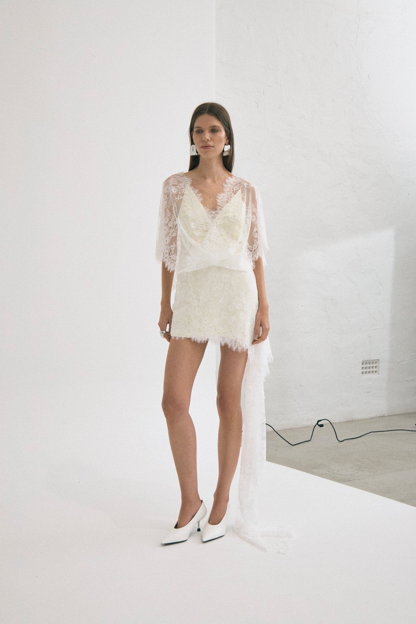 MNTFM051026020904130_2 Third Form Poetry Draped Lace Dress | Lemonade - Image 2