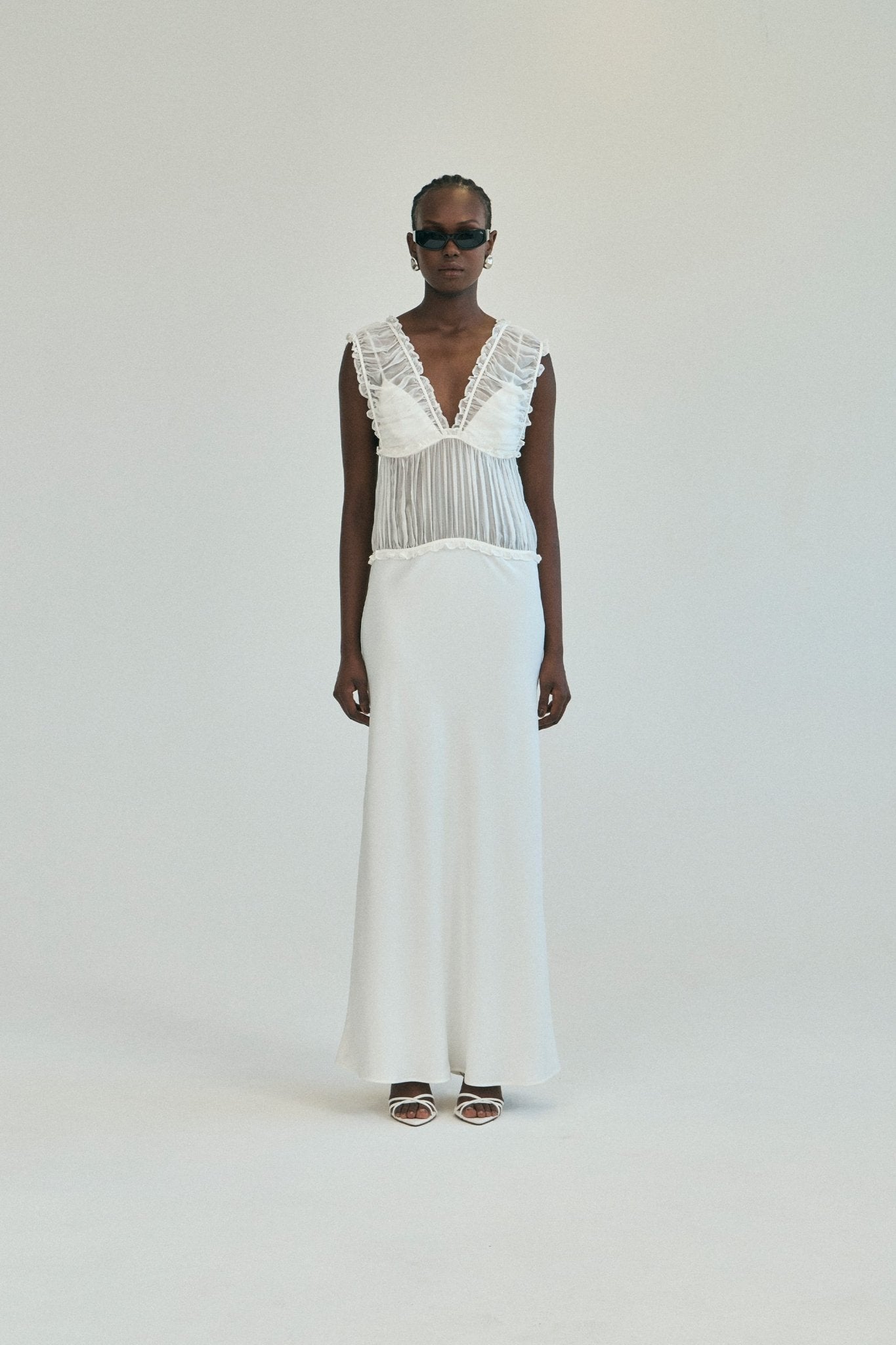 MNTFM051026020904166_2 Third Form Held Floor Length Dress | Ivory - Image 2