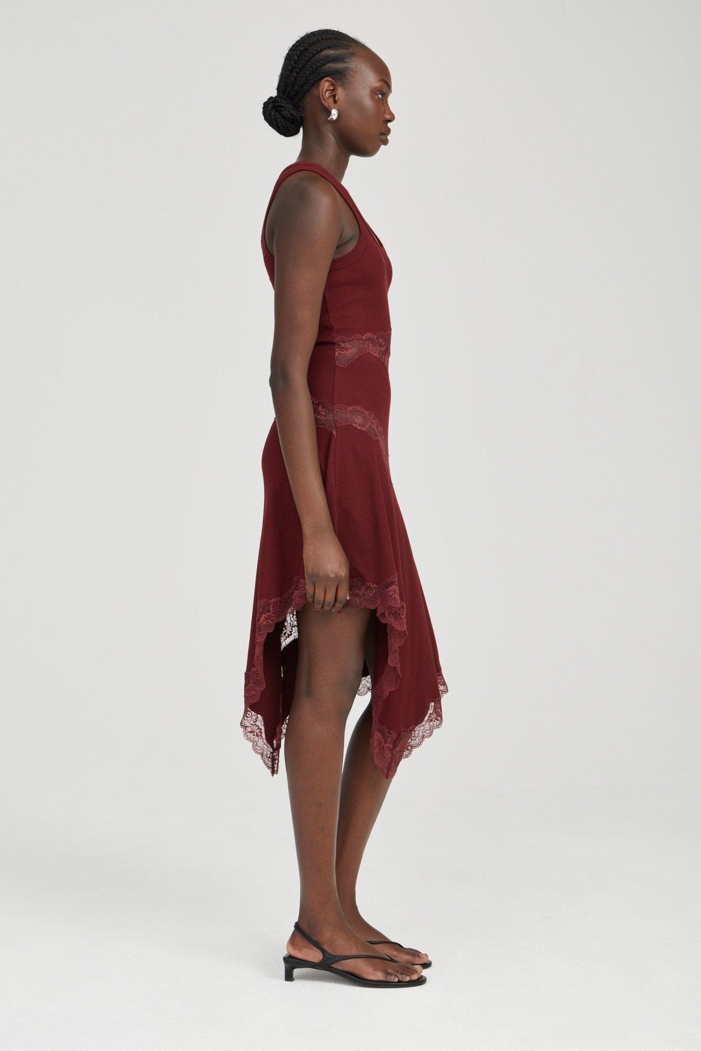 MNTFM051026020904179_3 Third Form Echo Asymmetric Tank Dress | Crimson - Image 3