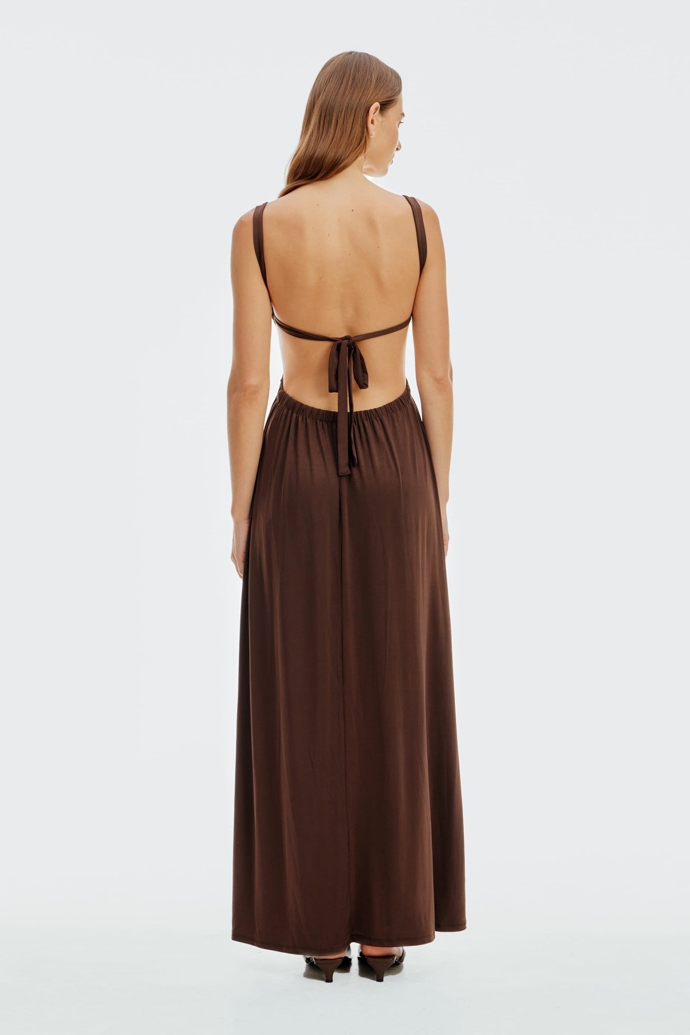 MNTFM051026020904181_3 Third Form Drift Tie Back Maxi Dress | Espresso - Image 3