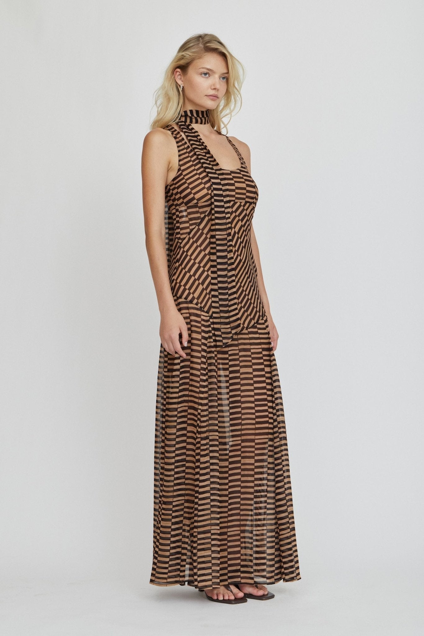 MNTFM051026020904186_3 Third Form Driftline Maxi Sun Dress | Lineage - Image 3
