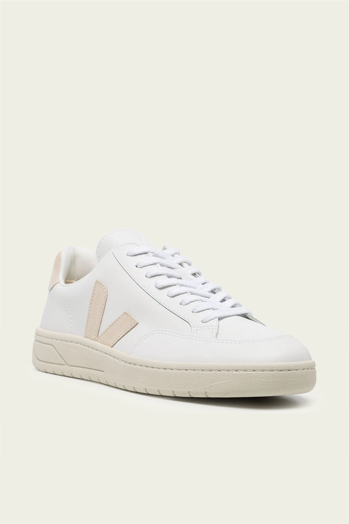 MNVEJA041026045701270_2 Veja V-12 Leather Sneaker - Image 2