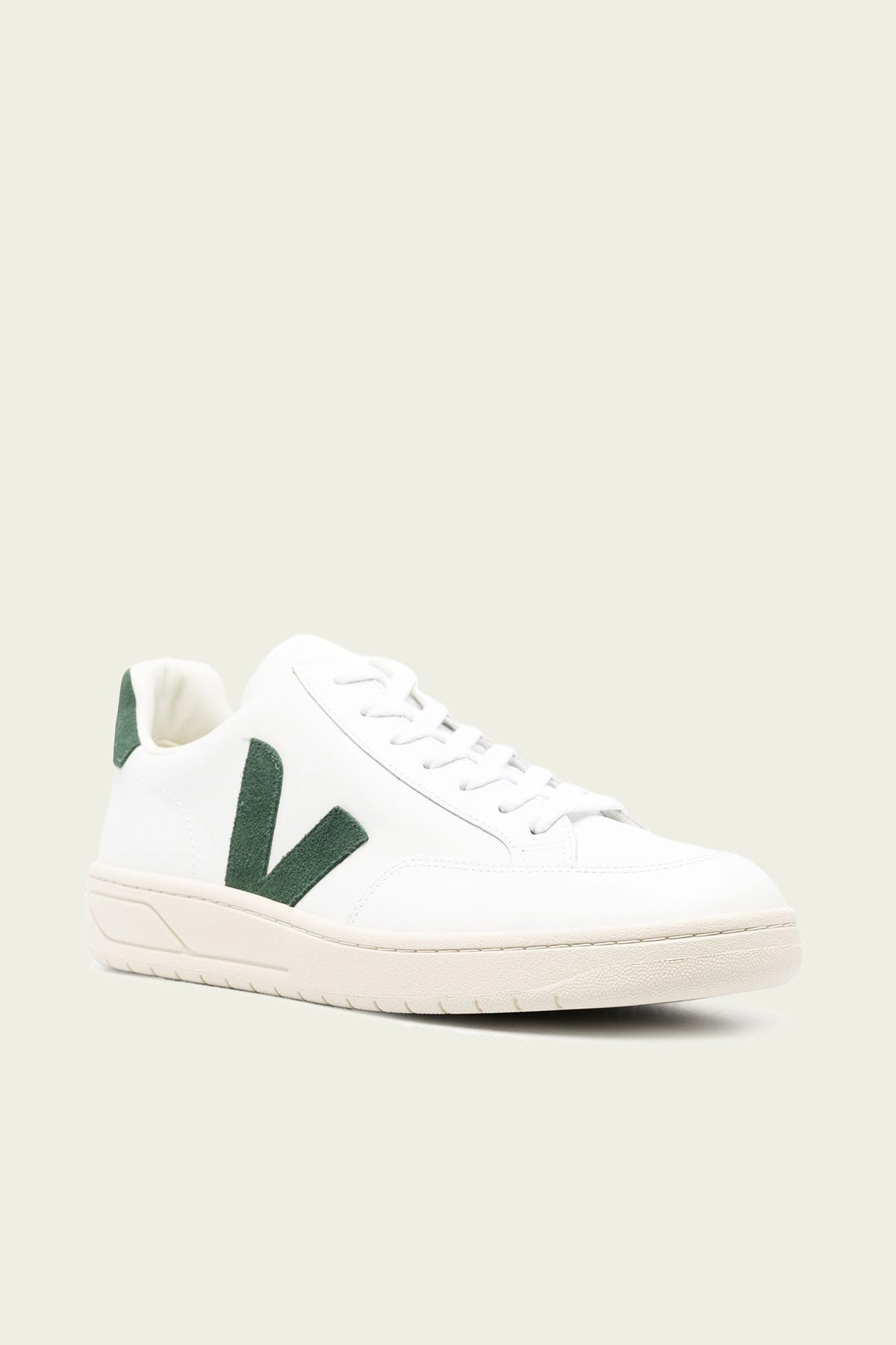 MNVEJA041026045701271_2 Veja V-12 Leather Men Sneaker - Image 2